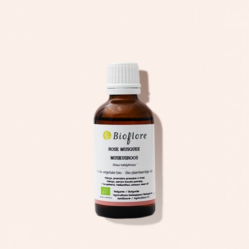Organic rose hip oil with vitamin E