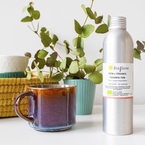 Organic thyme thujanol hydrosol to boost immunity