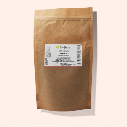 La poudre d'ortie bio pour fortifier et stimuler la pousse des cheveux