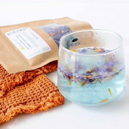 Bain de vapeur aux fleurs pour le visage