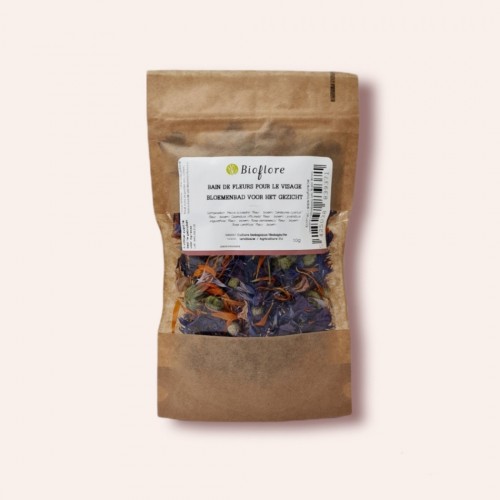 Bain de vapeur aux fleurs pour le visage