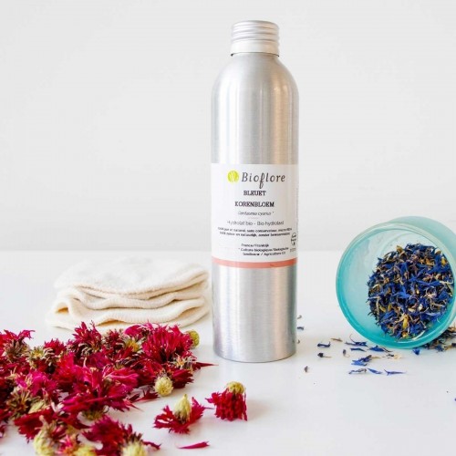 Organic cornflower hydrosol soothes tired eyes and brightens the complexion
