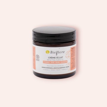 Revitalising face cream with vitamin C