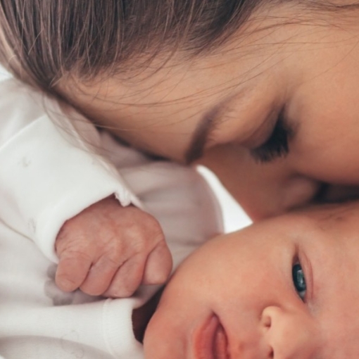 Quels hydrolats utiliser pour mon bébé ?